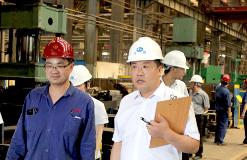 365速发国际总裁对车间“6S”事情举行阶段性检查