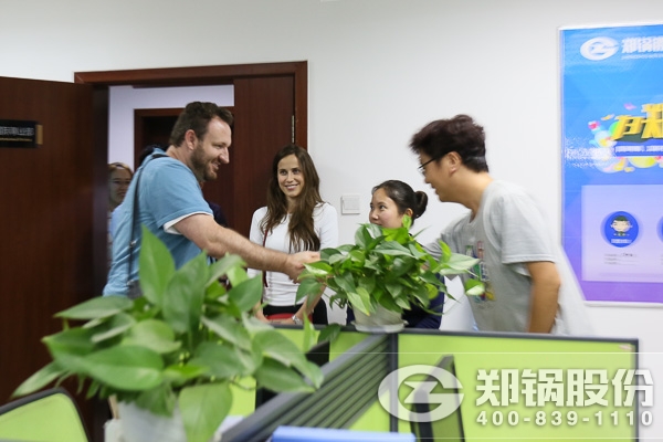 美国经销商来访365速发国际股份实地考察